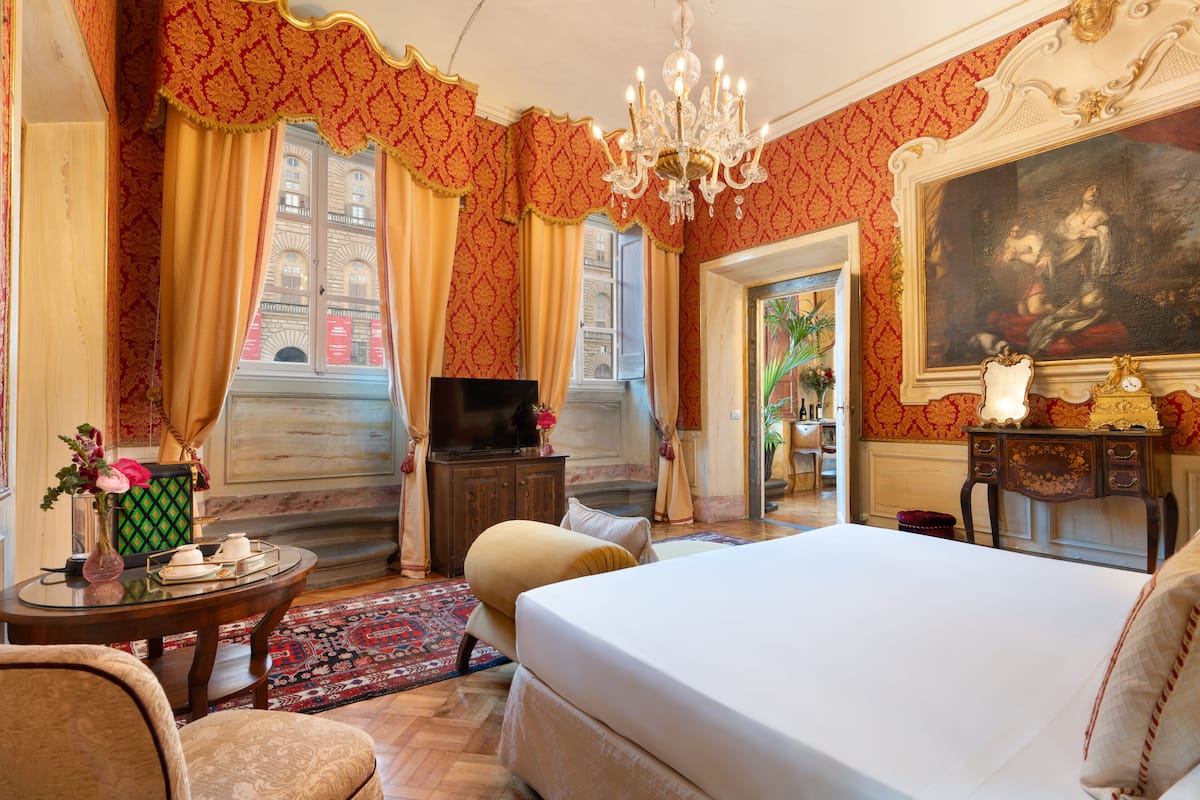 Suite (Imperial) | Biancheria da letto di alta qualità, copriletto in piuma, minibar