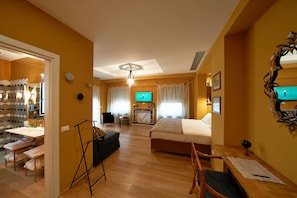 Premium bedding, free minibar, in-room safe, desk