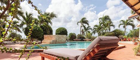 Outdoor pool, sun loungers