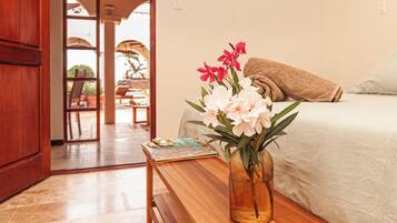 Camera Standard, 1 letto king | Biancheria da letto di alta qualità, una cassaforte in camera