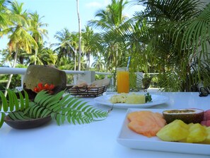 Daily continental breakfast (USD 10.00 per person)