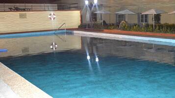 Indoor pool, outdoor pool