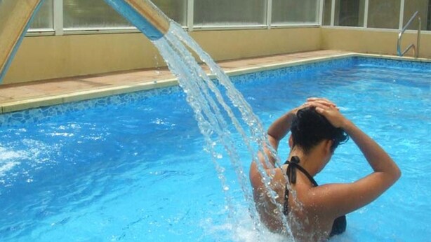 Indoor pool, outdoor pool - Hotel Balneario de Alceda (Corvera de Toranzo)