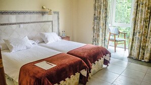 Room - Hotel Balneario de Alceda (Corvera de Toranzo)
