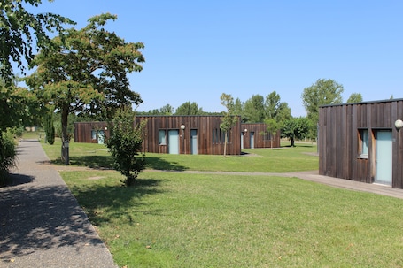 Property grounds. CIST Domaine d'Ariane