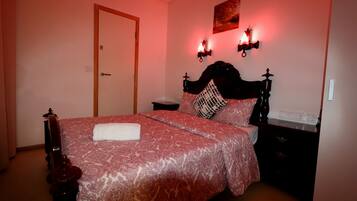 Basic Double Room, 1 Double Bed, Private Bathroom | Blackout curtains, iron/ironing board, free WiFi, bed sheets