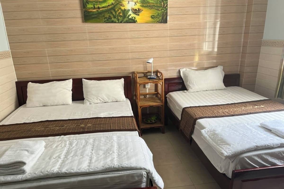 Quarto triplo | Frigobar, cofres nos quartos, escrivaninha, Wi-Fi de cortesia