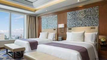 Premium bedding, down duvets, minibar, in-room safe