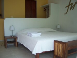 Studio Suite, 1 King Bed | In-room safe, desk, free WiFi, bed sheets - Elements of the Island (Isla Mujeres)
