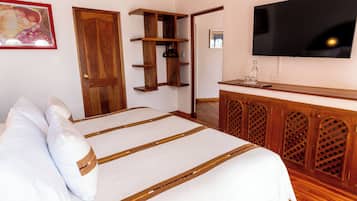 Premium Suite, 1 King Bed, Lake View | Premium bedding, down comforters, bed sheets