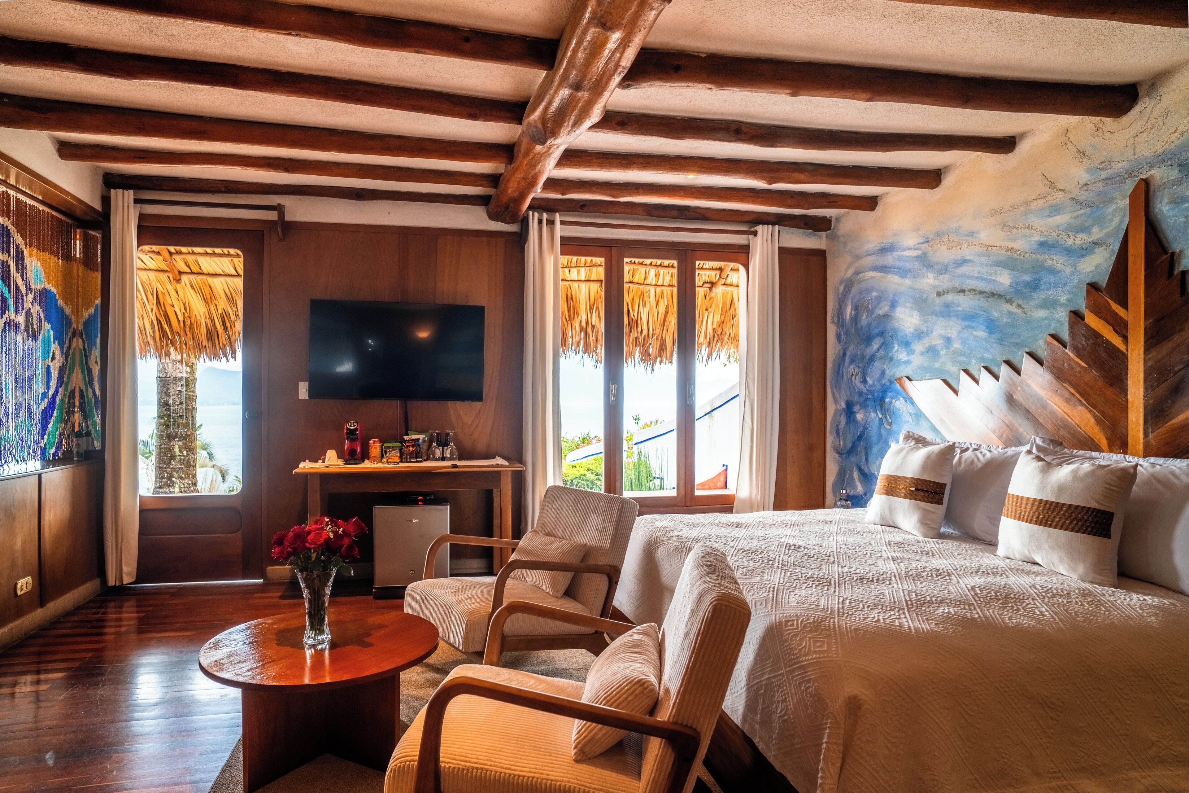 Superior suite, 1 kingsize bed, niet-roken, uitzicht op meer | Luxe beddengoed, donzen dekbedden, beddengoed