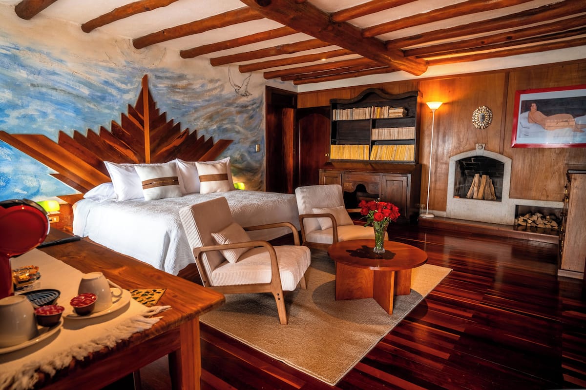 Superior Suite, 1 King Bed, Non Smoking, Lake View | Premium bedding, down comforters, bed sheets