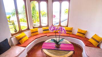 Premium Suite, 1 King Bed, Lake View | Rollaway beds, bed sheets