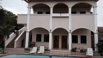 Outdoor pool, sun loungers