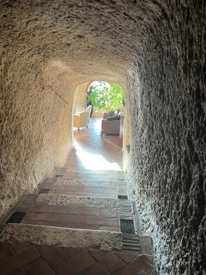 Suite Grand, letti multipli, idromassaggio, vista valle (100-300 meters from check-in location) | Area soggiorno