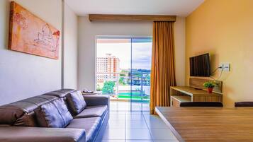 Quarto básico | Área de estar | TV 32 polegadas com canais a cabo