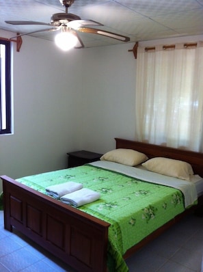Wifi gratis y ropa de cama 