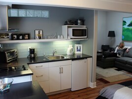 Classic Quadruple Room, Ensuite (Sunrise Suite 2) | WiFi