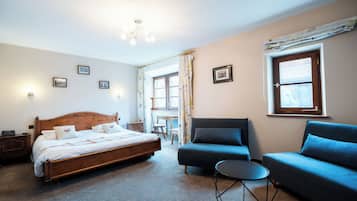 Quadruple Room | Desk, free cribs/infant beds, free WiFi