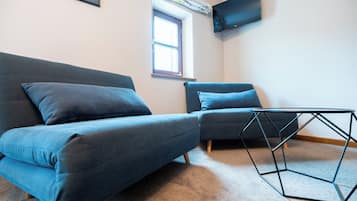 Quadruple Room | Desk, free cribs/infant beds, free WiFi
