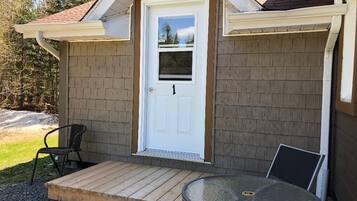 Basic Room, 1 Queen Bed (4) | Terrace/patio