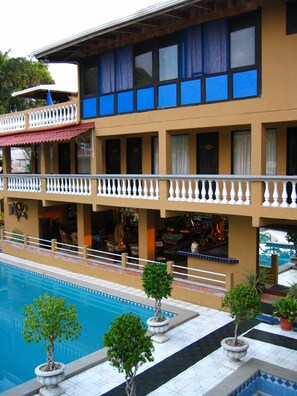 Outdoor pool - House of the Macaws (Tárcoles)