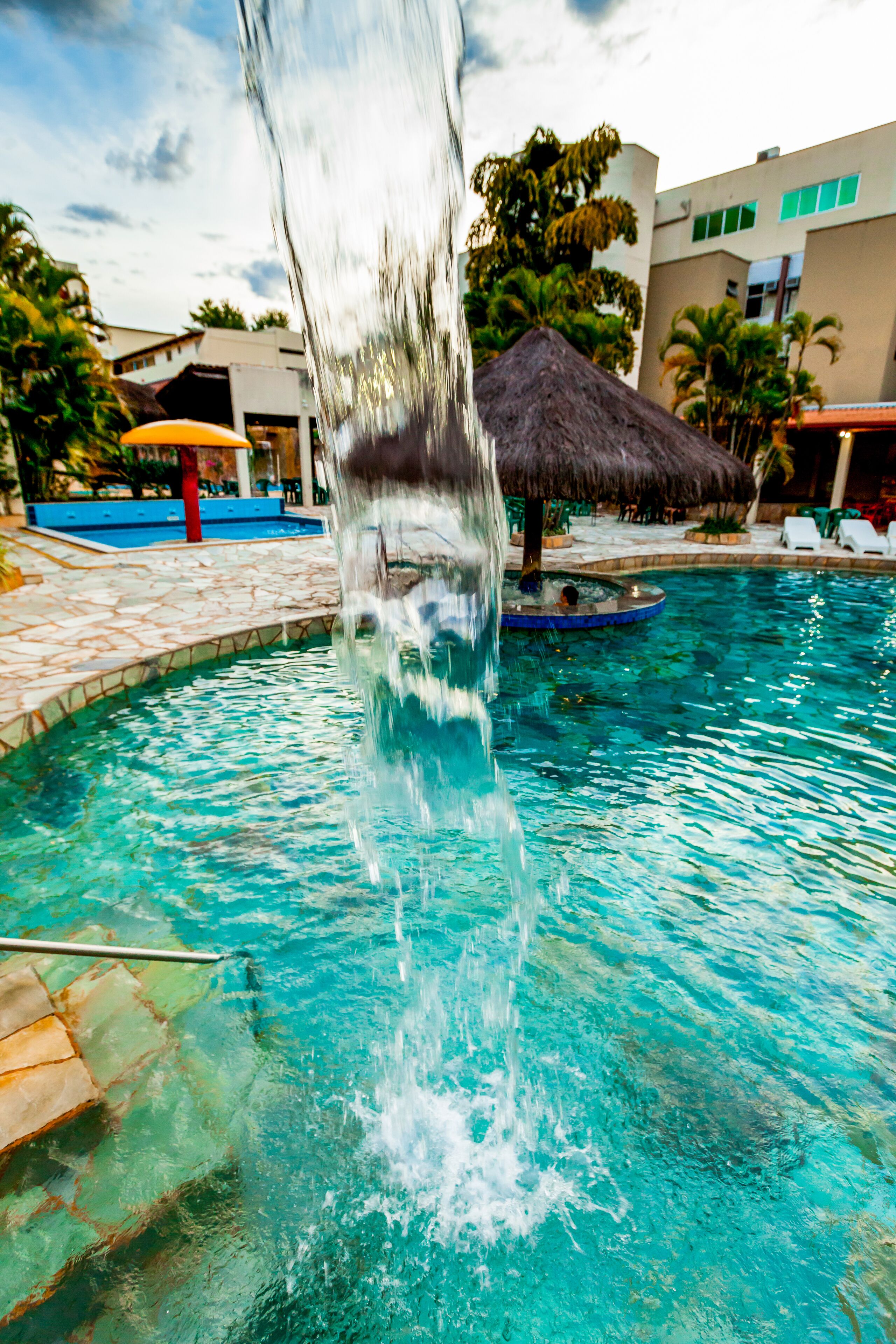 5 outdoor pools, pool umbrellas, pool loungers