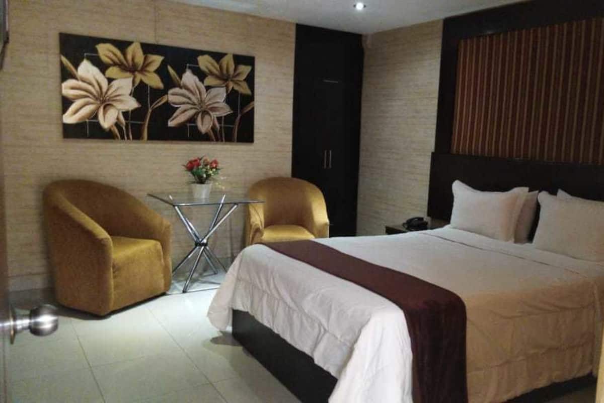 Chambre Double Supérieure | Coffres-forts dans les chambres, bureau, Wi-Fi gratuit