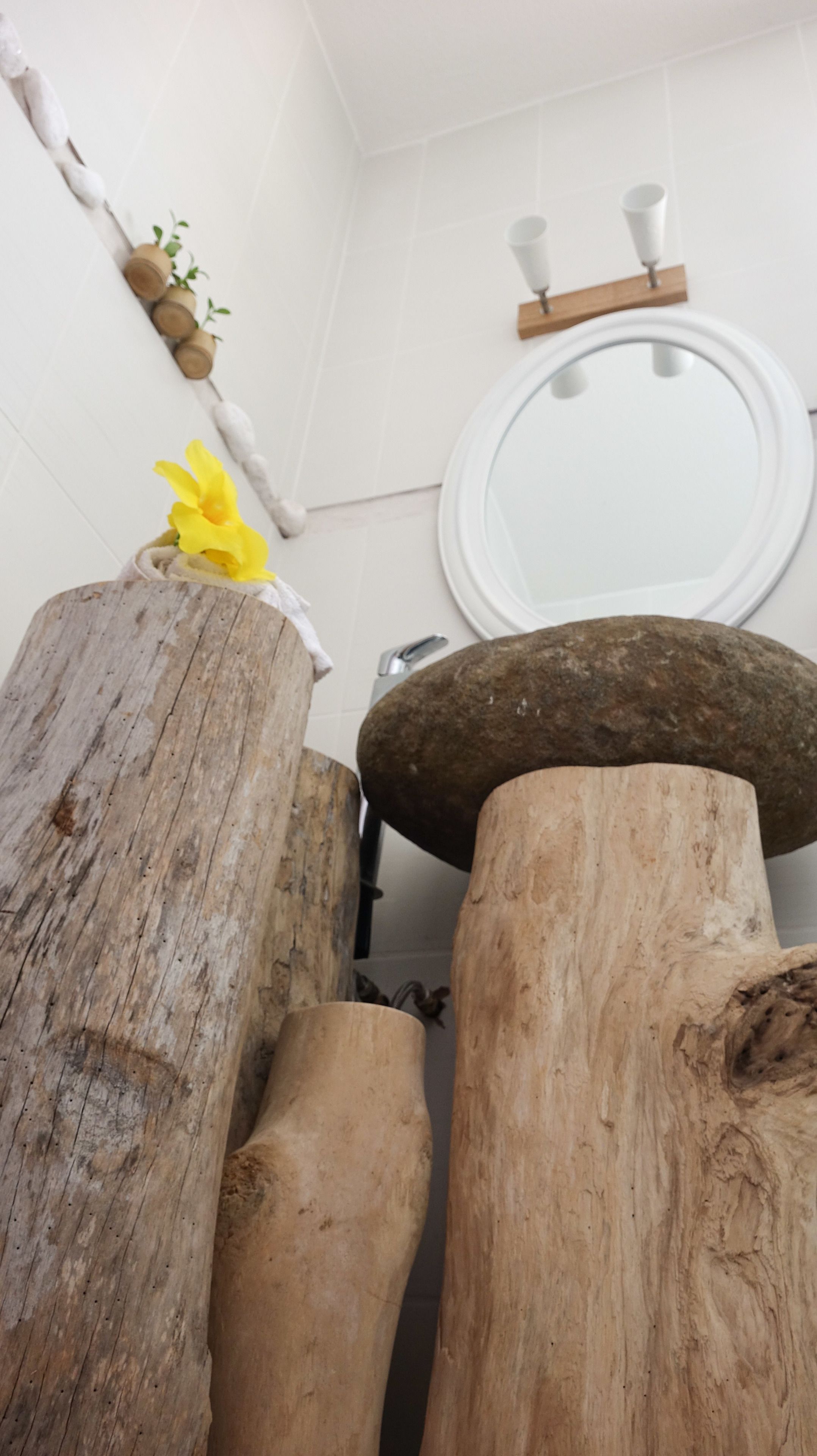 superior room | bathroom | shower, hydromassage showerhead, free toiletries, hair dryer