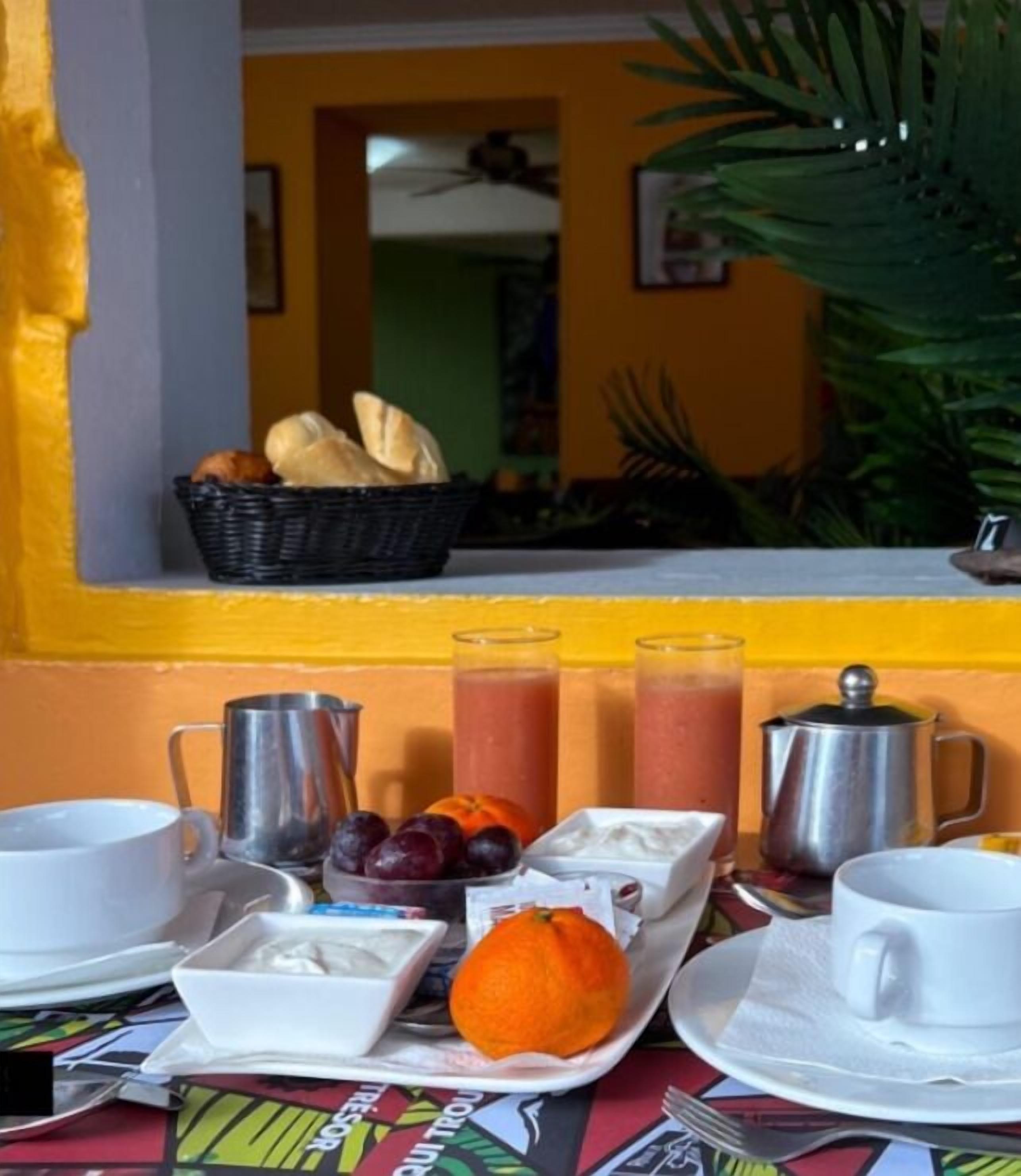 daily continental breakfast (eur 12 per person)