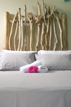 Superior Room | Individually furnished, free WiFi, bed sheets. Hotel Tante Arlette