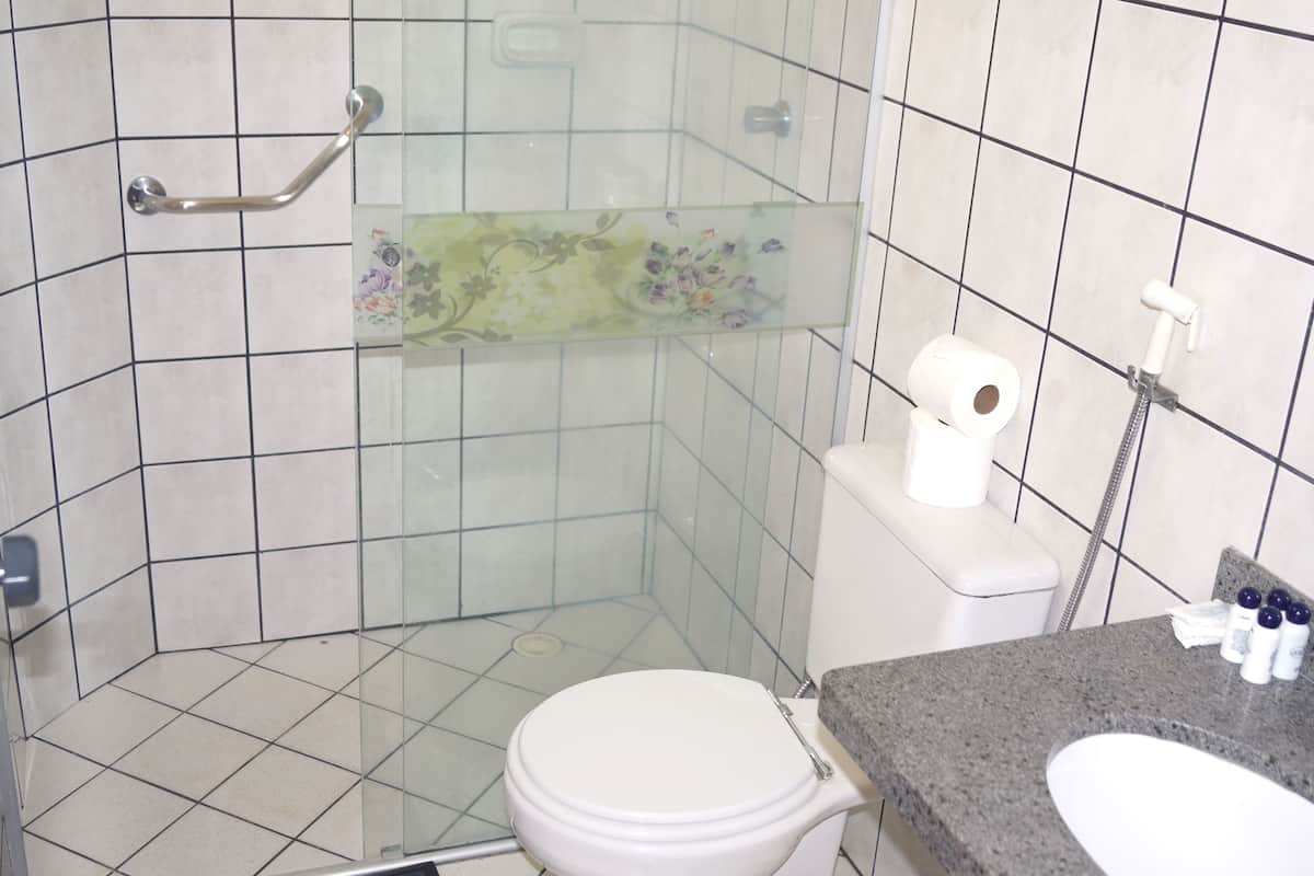 standard apartment | bathroom | shower, free toiletries, bidet, towels