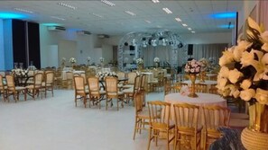 Breakfast, lunch and dinner served - Pena Branca Hotel e Eventos (Santo Antonio de Jesus)
