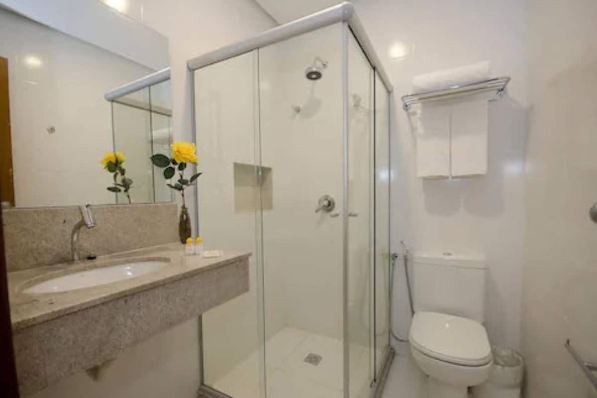 standard double or twin room | bathroom | shower, towels