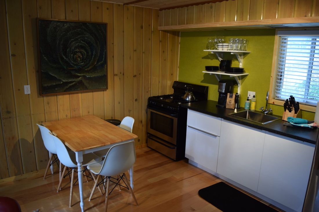 cabin, 3 bedrooms, mountain view | private kitchen | microwave, coffee/tea maker