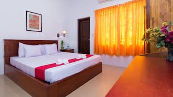 Deluxe Double Room, Balcony | Minibar, in-room safe, desk, free WiFi