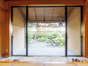 Chambre Tradition, non-fumeurs (KIhin) | 1 chambre, draps fournis