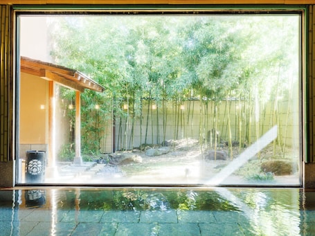 Public bath. Chikuba Shinyotei