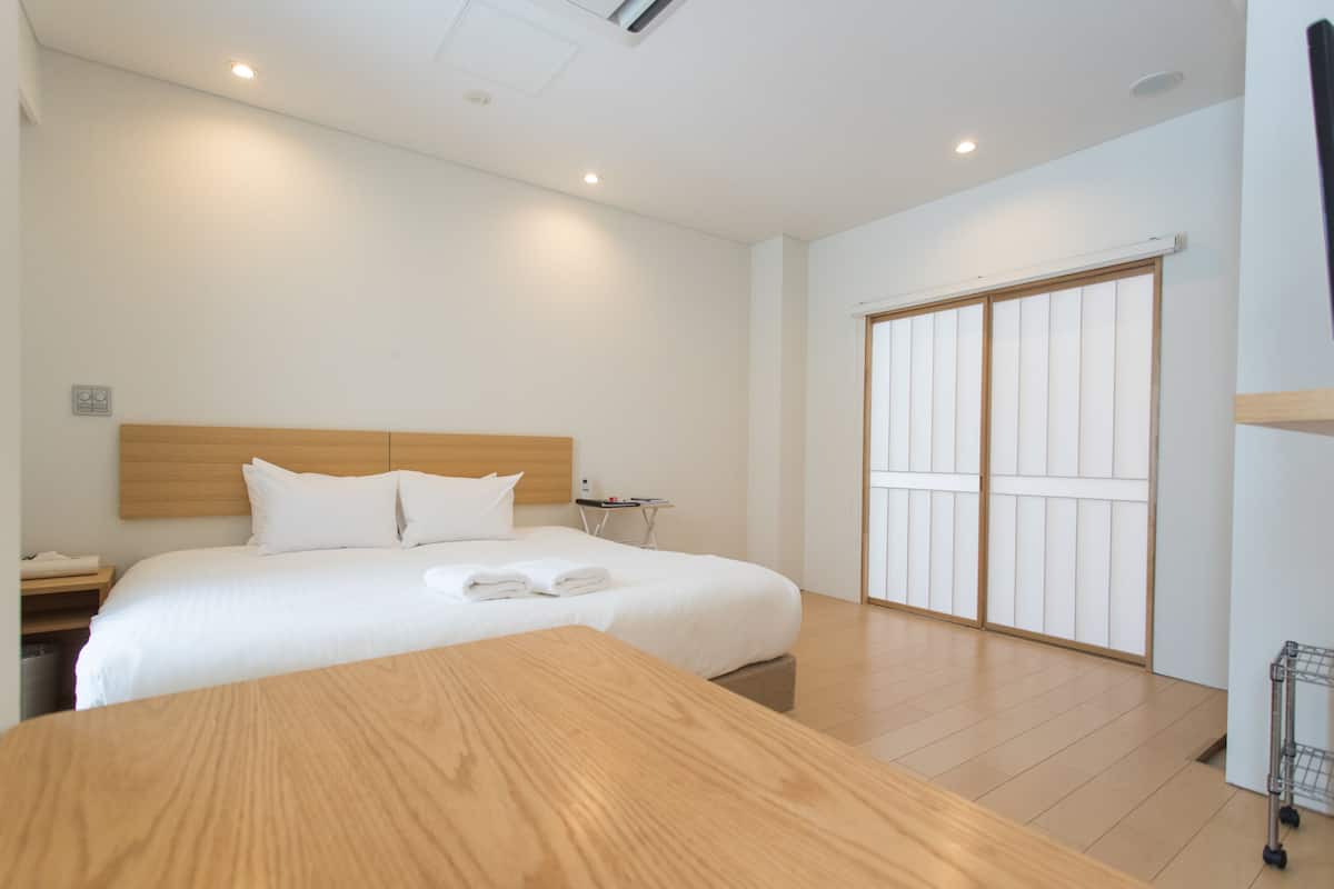 In-room safe, iron/ironing board, free WiFi, bed sheets