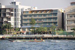 Coffres-forts dans les chambres, bureau, Wi-Fi gratuit