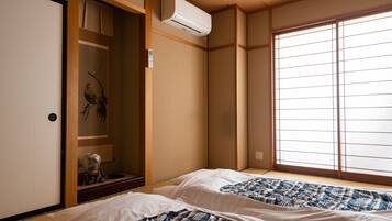 In-room safe, free WiFi, bed sheets