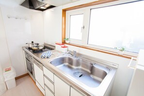 2 bedrooms, in-room safe, desk, iron/ironing board - Yume House (Kutchan)