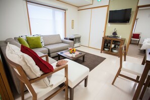 2 bedrooms, in-room safe, desk, iron/ironing board - Yume House (Kutchan)