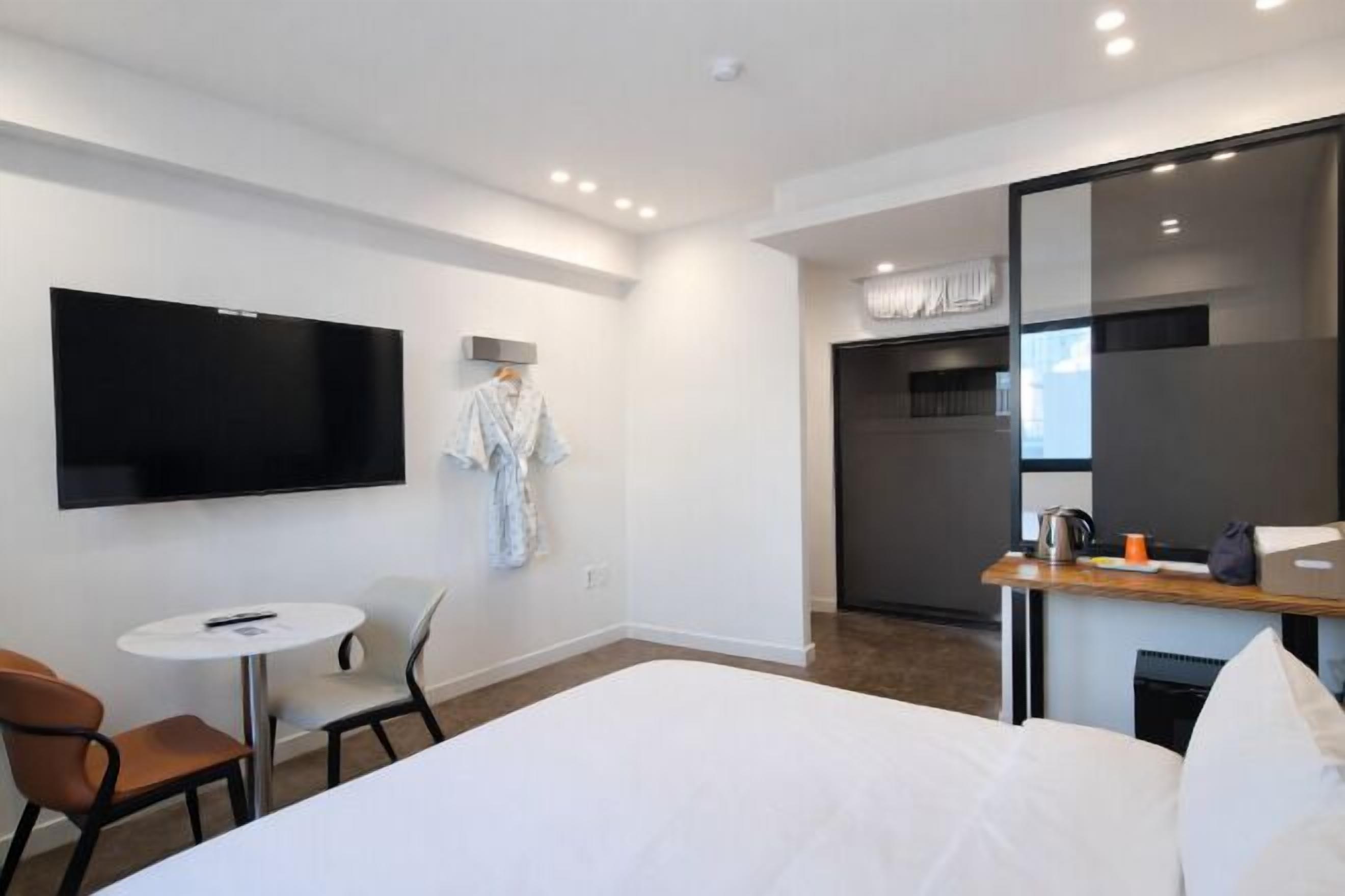 特色装修、特色家居、办公桌、遮光窗帘