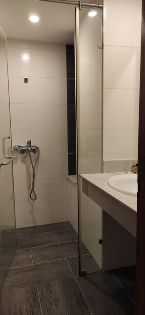 Rom – standard | Minibar, skrivebord og wi-fi (inkludert)