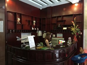 Reception - Huong Mai 2 Hotel (Ho Chi Minh City)