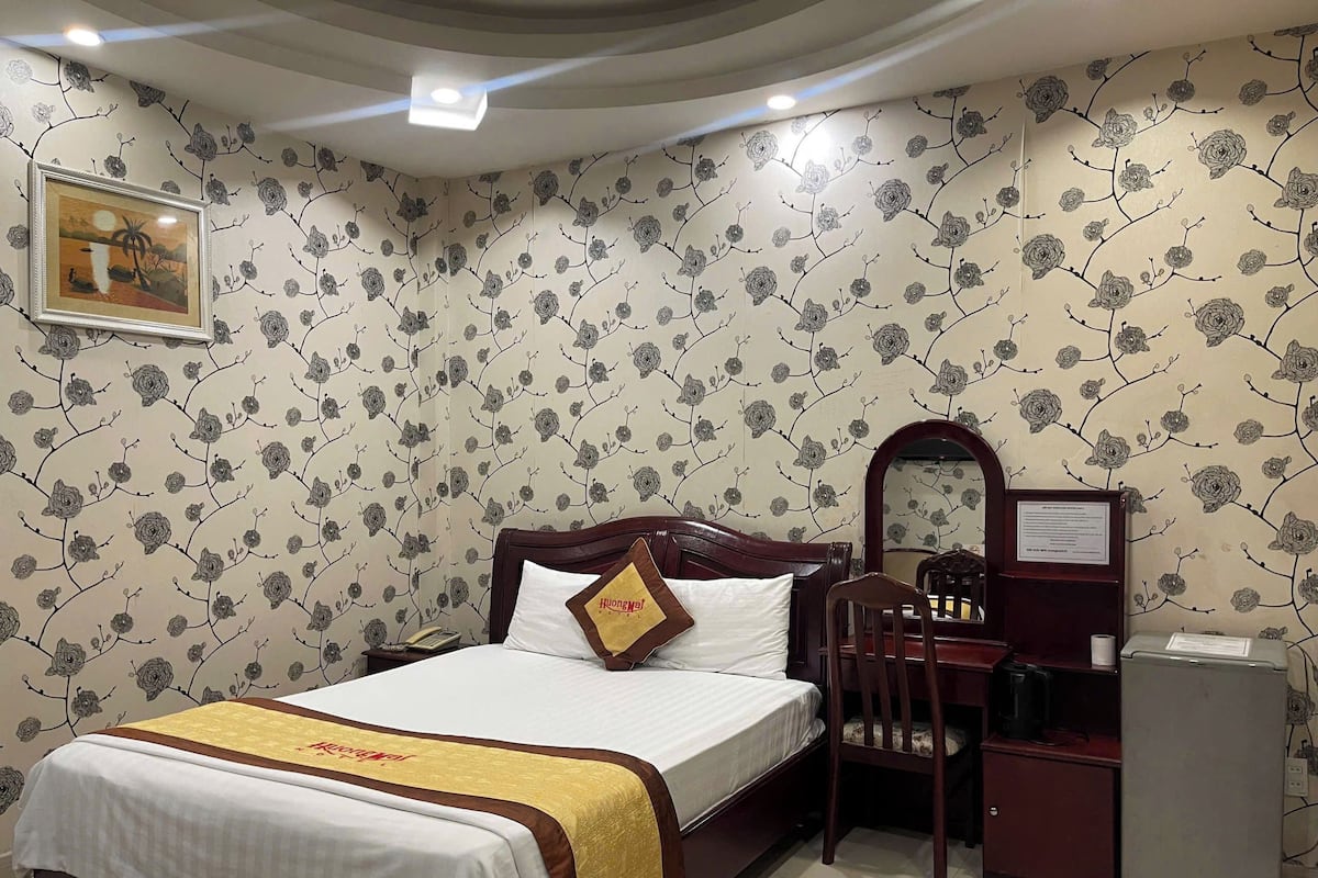 Standaard tweepersoonskamer, 1 queensize bed | Een minibar, een bureau, gratis wifi