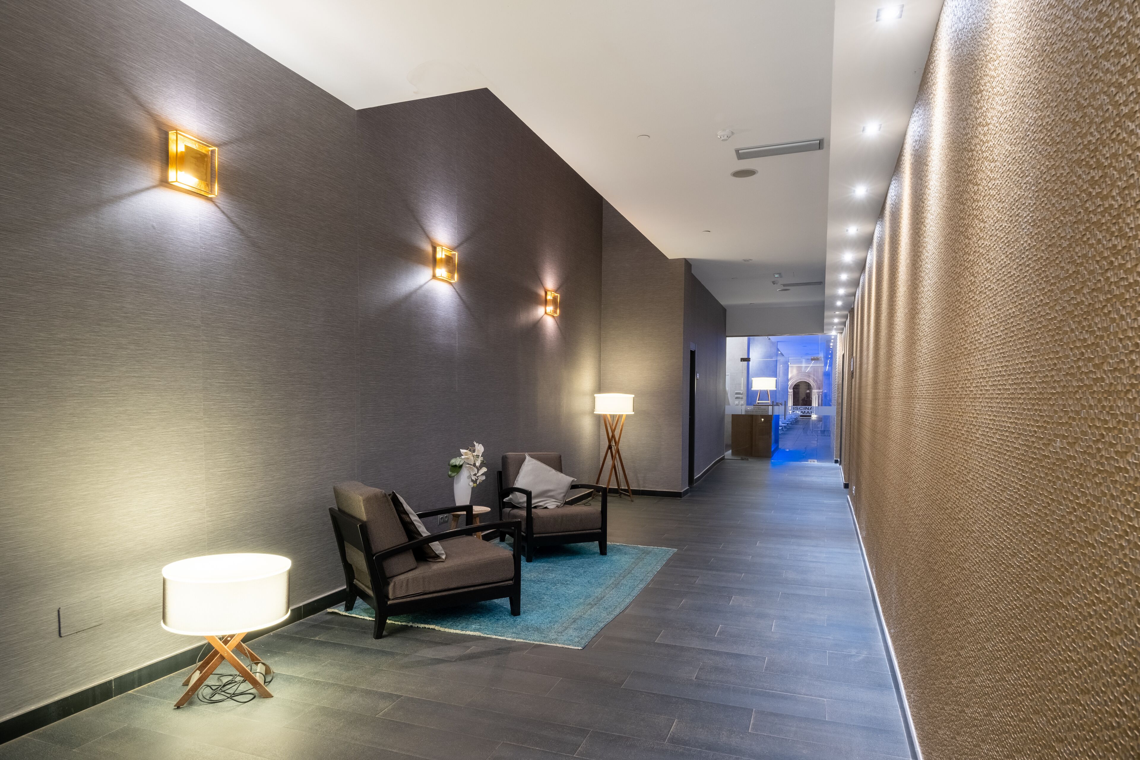 sauna, hot tub, steam room, turkish bath/hammam, body treatments