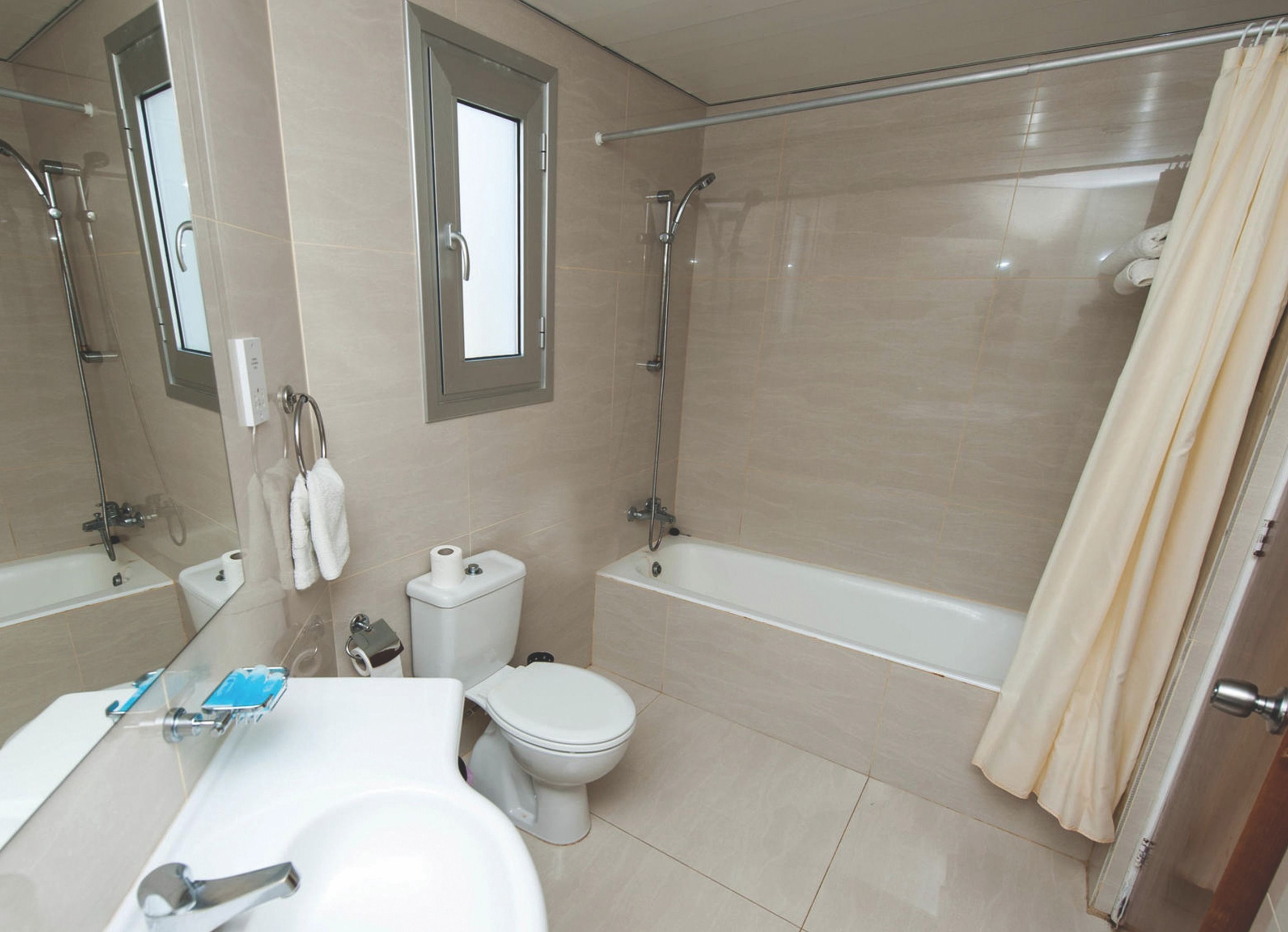 Photo - Marlita Beach Hotel Apartments