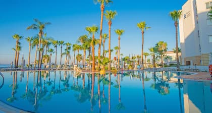 Marlita Beach Hotel Apartments